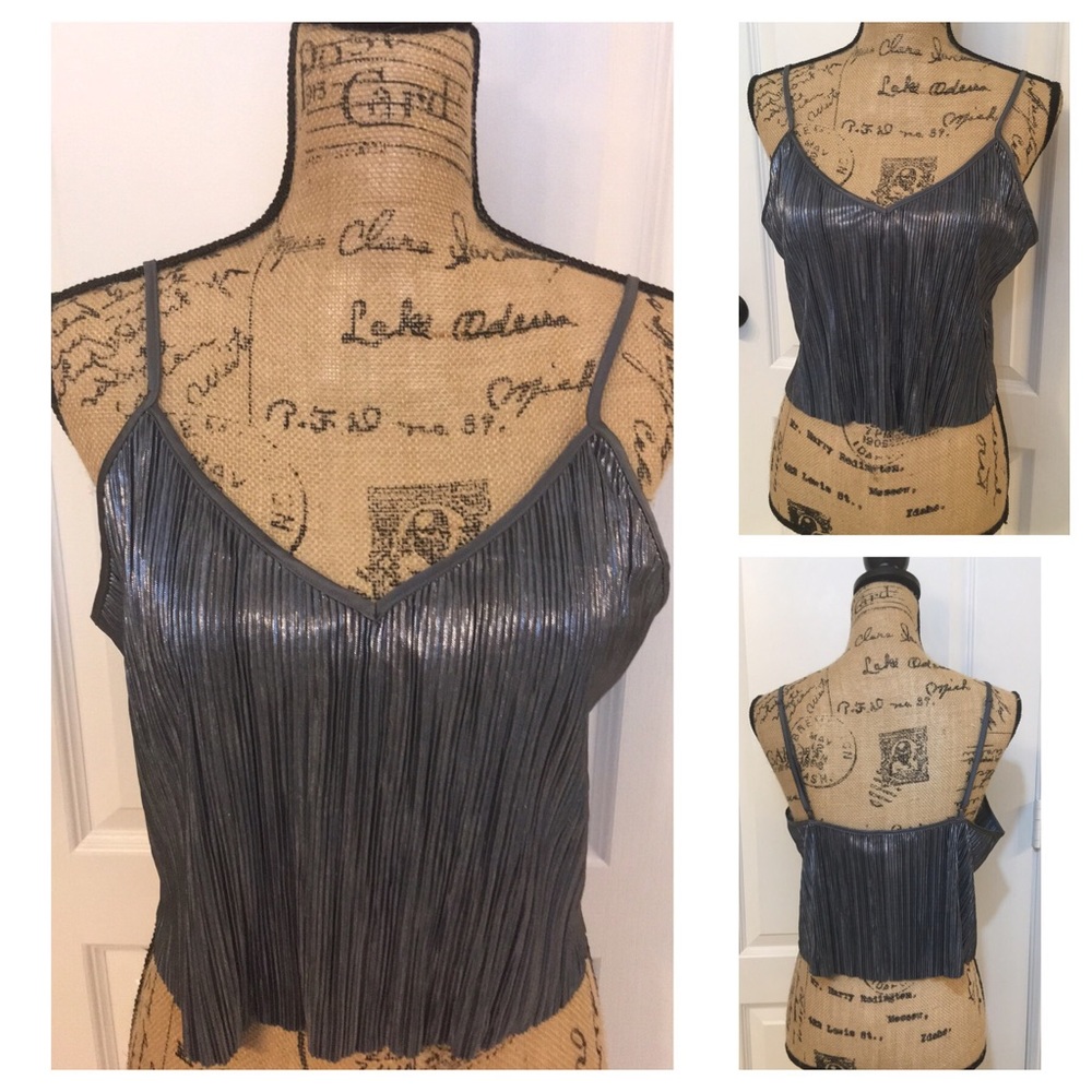 VICTORIA’S SECRET Pleat Crop Cami NWOT